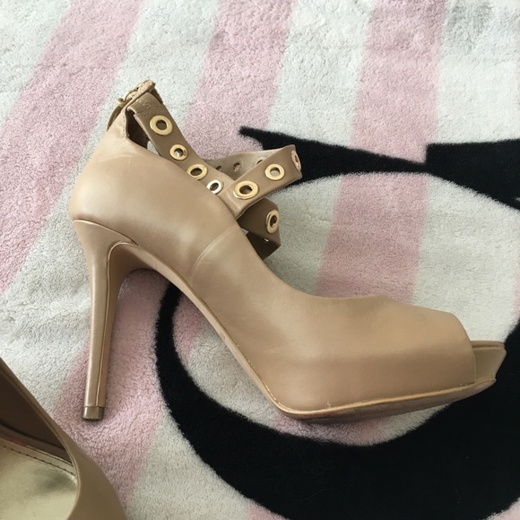 White House Black Market Heel 4”, size 8 1-2 - Picture 5 of 7